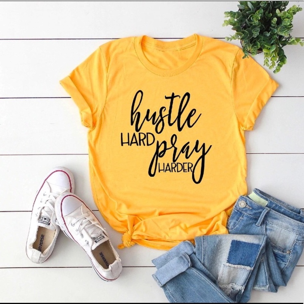 5⭐️New💕Hustle Hard.  Pray Harder Tee.